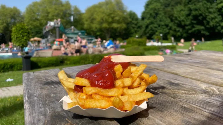 Freibad Pommes im Freibad Selm